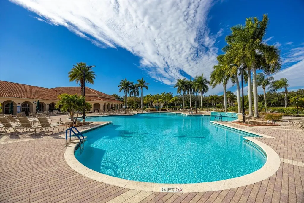 482 NW Blue Lake Drive Port St Lucie FL 34986
