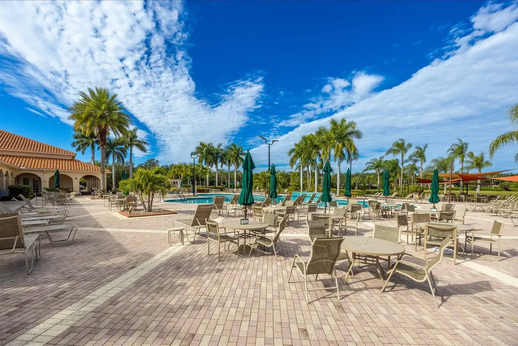 482 NW Blue Lake Drive Port St Lucie FL 34986