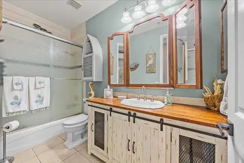 482 NW Blue Lake Drive Port St Lucie FL 34986
