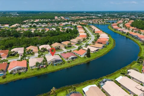 482 NW Blue Lake Drive Port St Lucie FL 34986