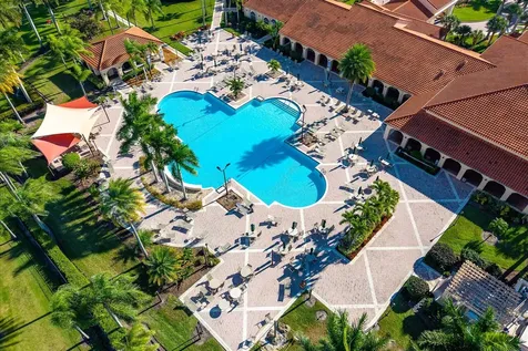 482 NW Blue Lake Drive Port St Lucie FL 34986