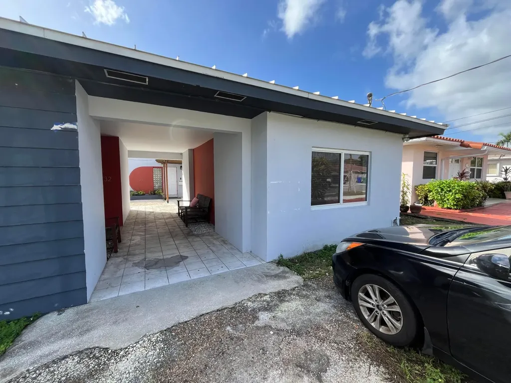 3132 SW 25th Street Miami FL 33133