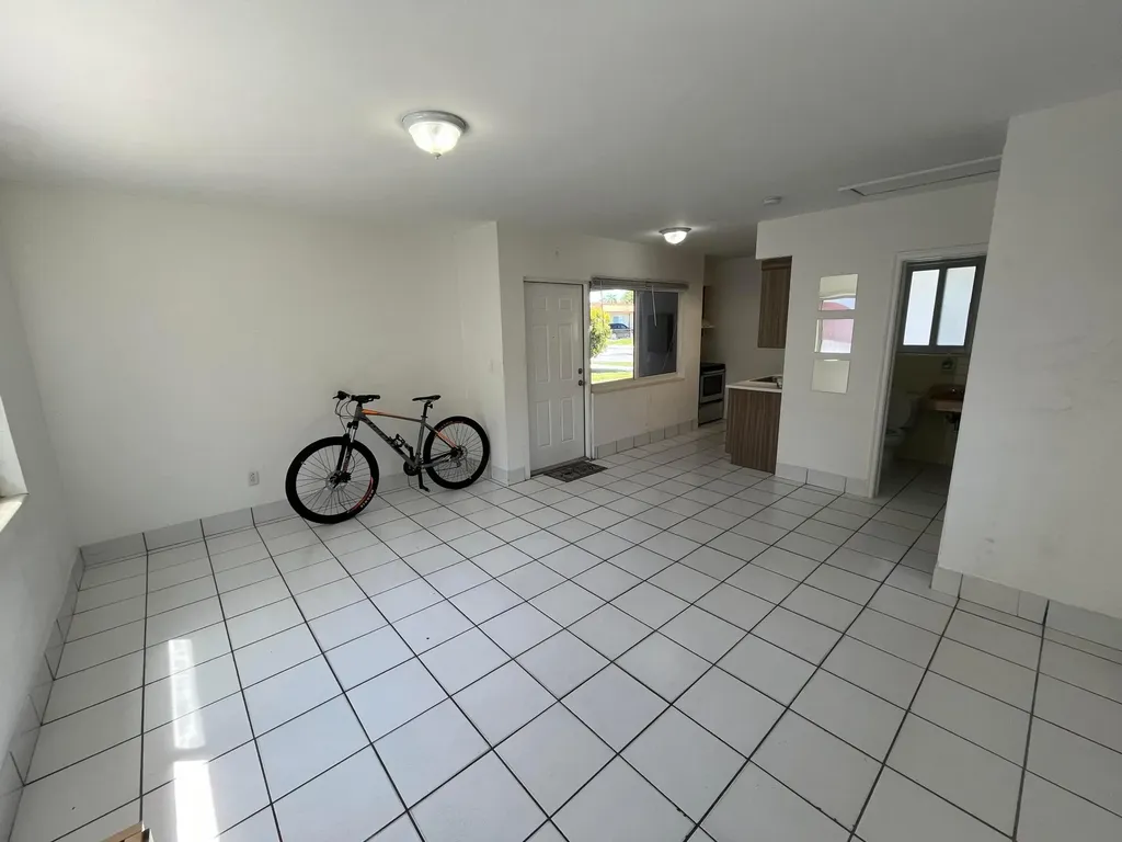 3132 SW 25th Street Miami FL 33133