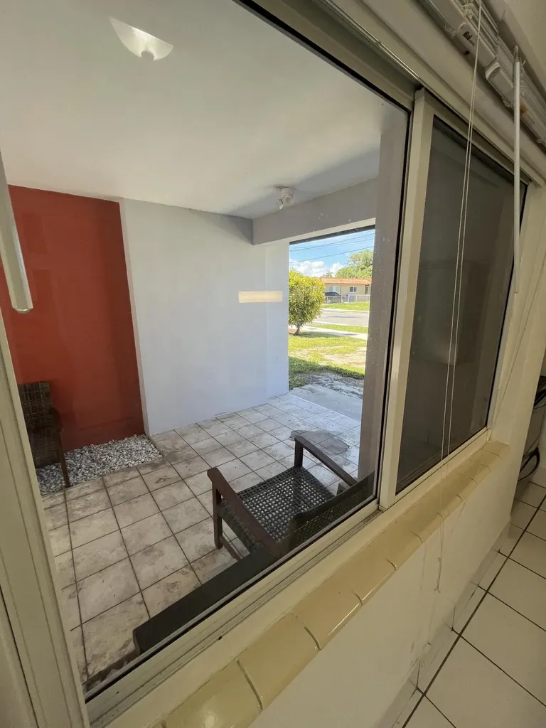 3132 SW 25th Street Miami FL 33133