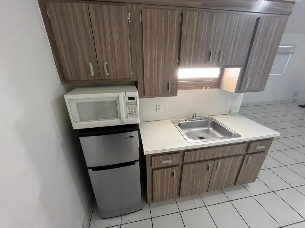 3132 SW 25th Street Miami FL 33133