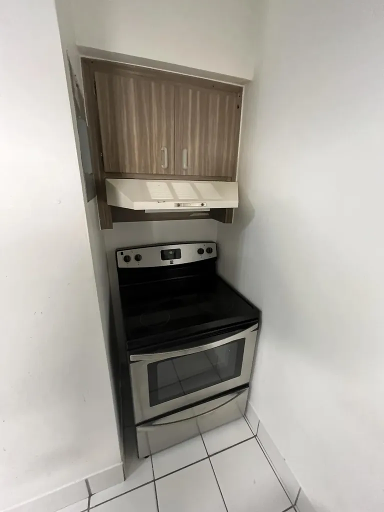 3132 SW 25th Street Miami FL 33133