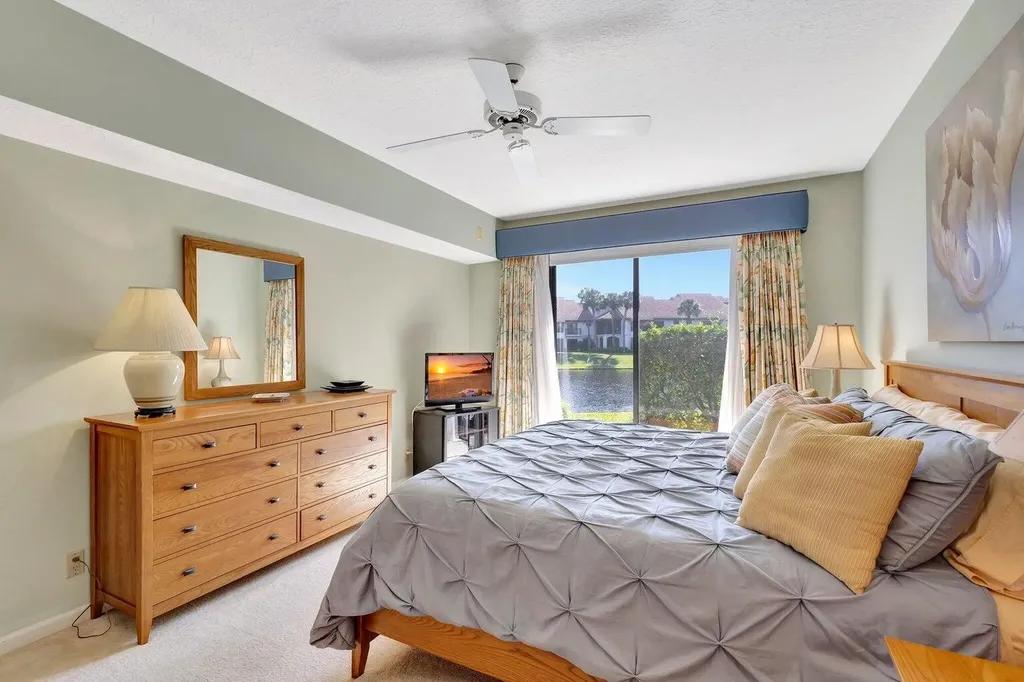 16050 W Bay Drive Jupiter FL 33477
