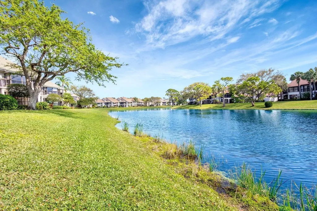 16050 W Bay Drive Jupiter FL 33477