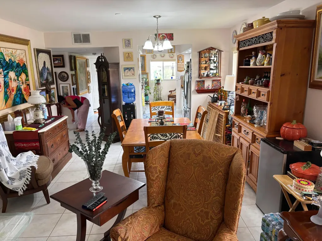 800 SW 142nd Pembroke Pines FL 33027