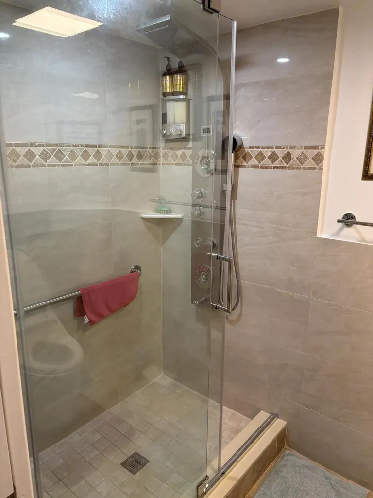 800 SW 142nd Pembroke Pines FL 33027