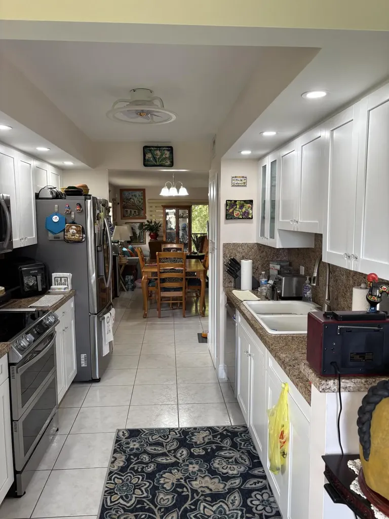 800 SW 142nd Pembroke Pines FL 33027