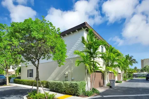 861 S Ocean Boulevard Pompano Beach FL 33062