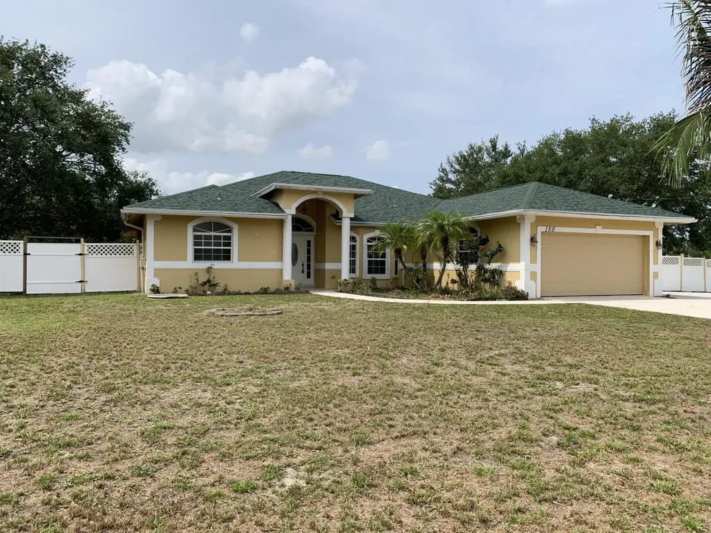 180 SW Oakridge Drive Port St Lucie FL 34984