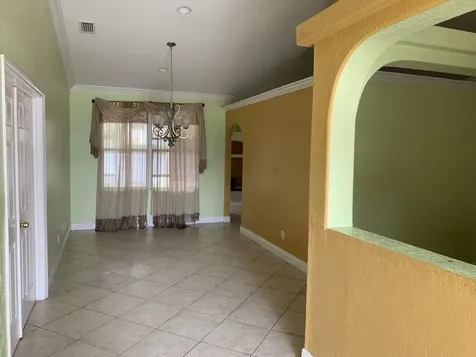 180 SW Oakridge Drive Port St Lucie FL 34984