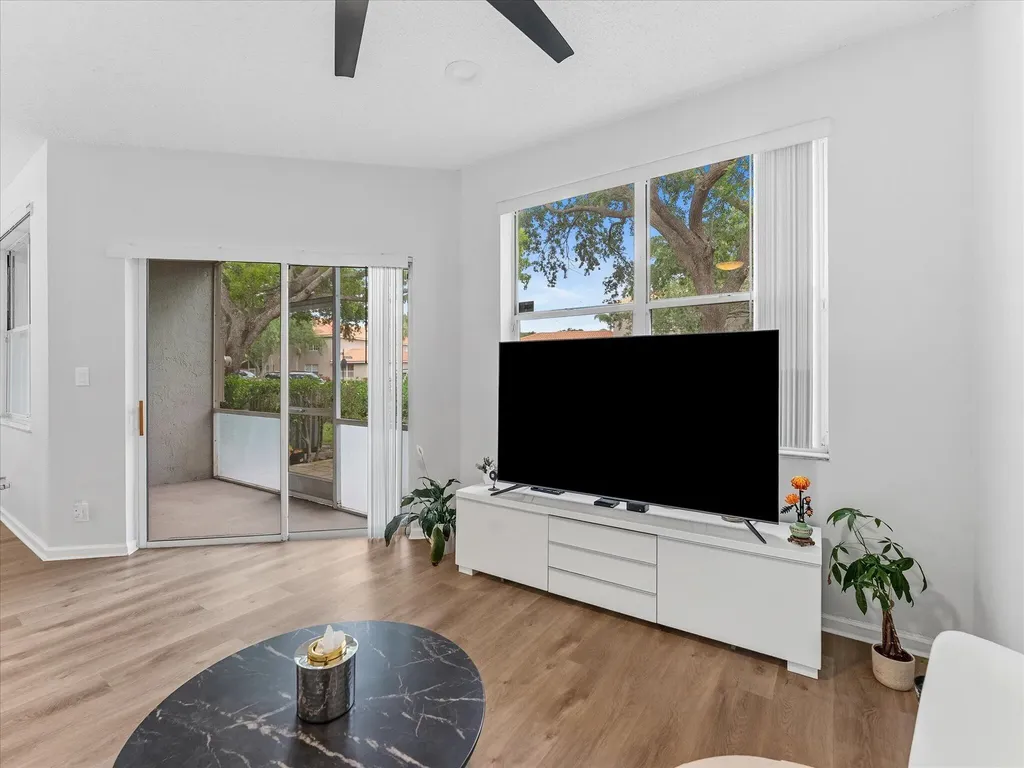 10240 Via Hibiscus Boca Raton FL 33428