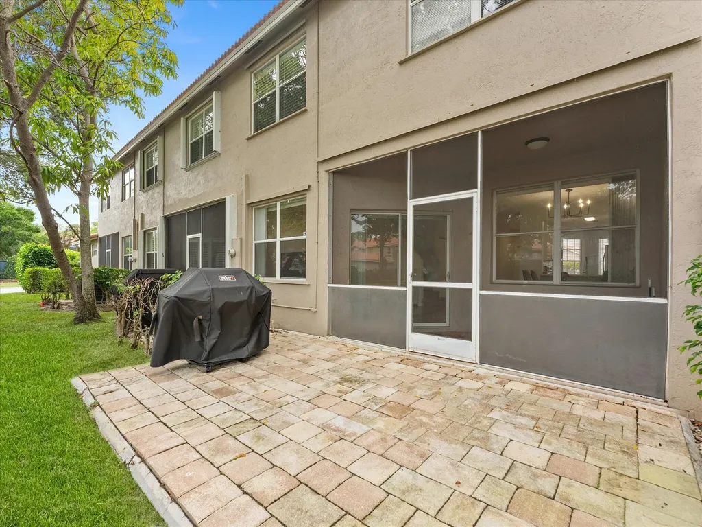10240 Via Hibiscus Boca Raton FL 33428