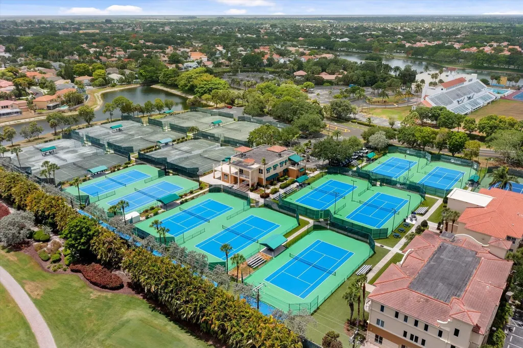 10240 Via Hibiscus Boca Raton FL 33428