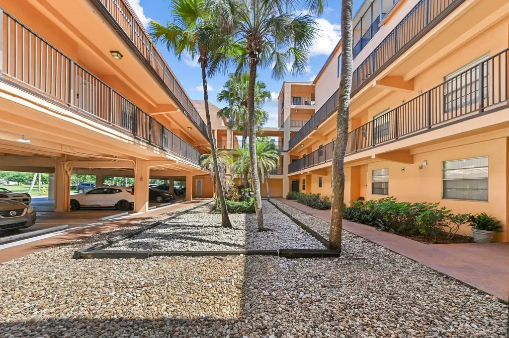 430 Commodore Drive Plantation FL 33325