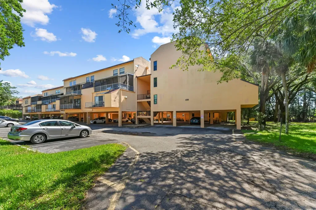 430 Commodore Drive Plantation FL 33325