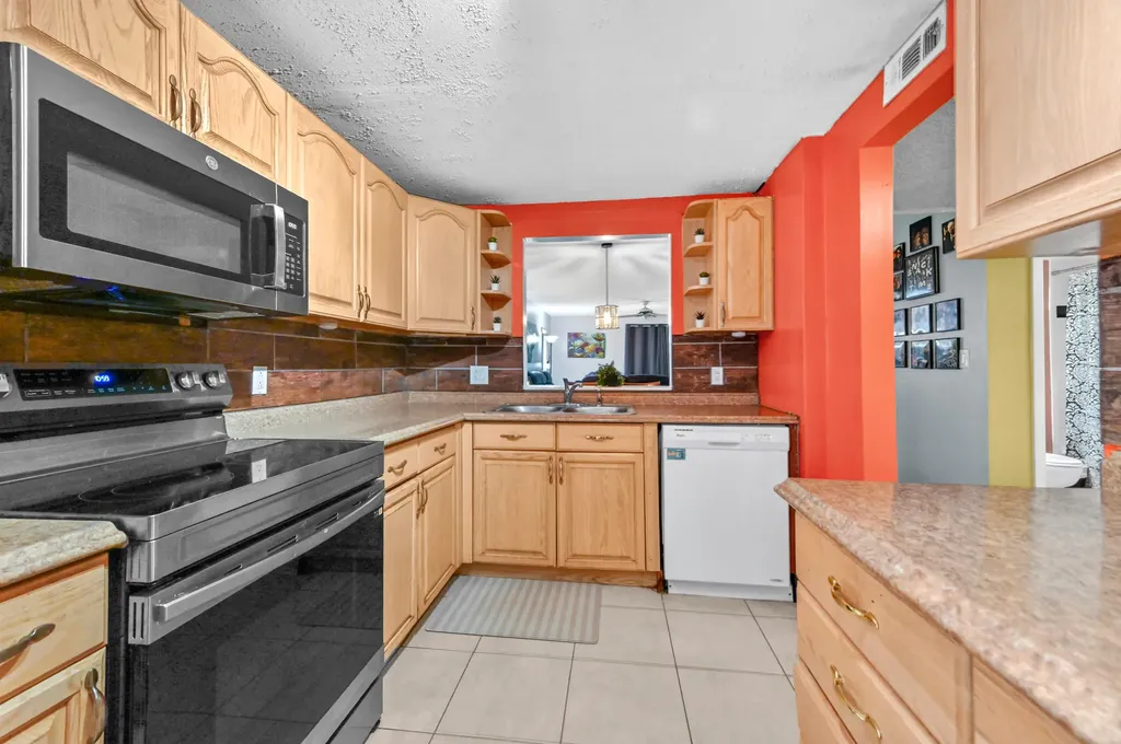 430 Commodore Drive Plantation FL 33325