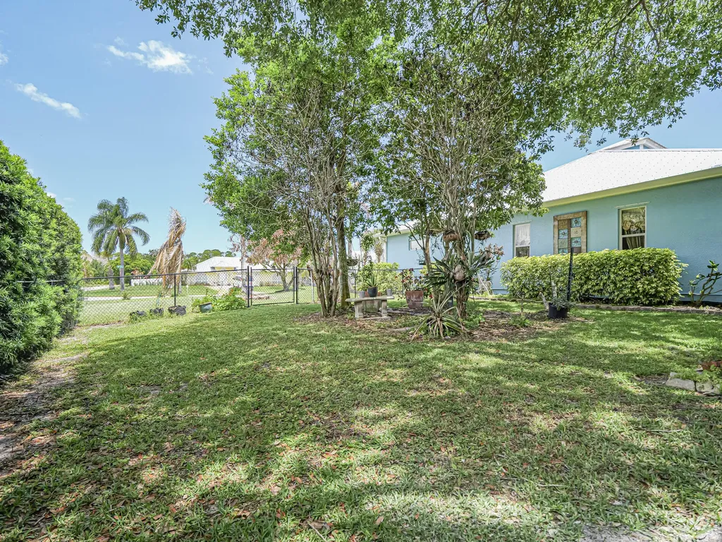 1155 SW 18th Street Street SW Vero Beach FL 32962