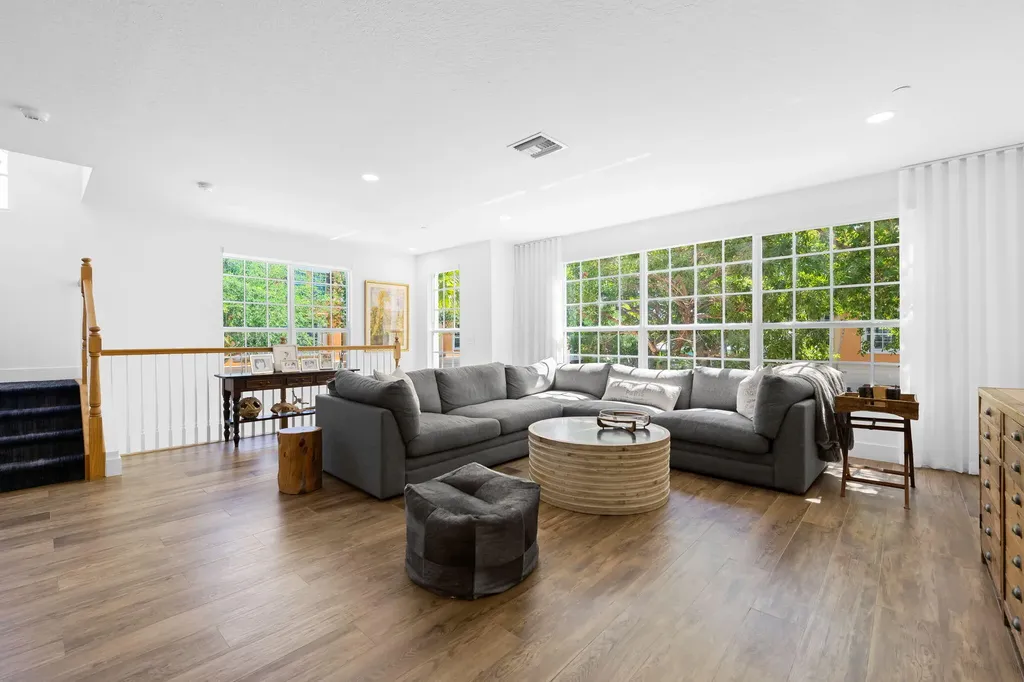 5675 NE Trieste Way Boca Raton FL 33487