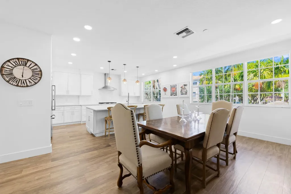 5675 NE Trieste Way Boca Raton FL 33487