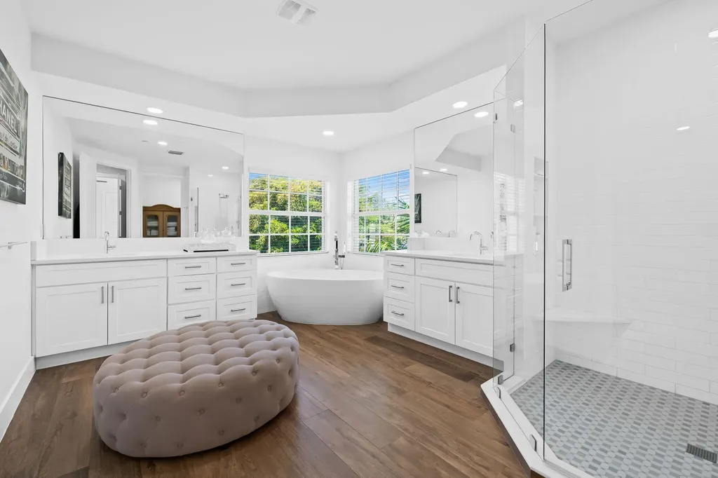 5675 NE Trieste Way Boca Raton FL 33487