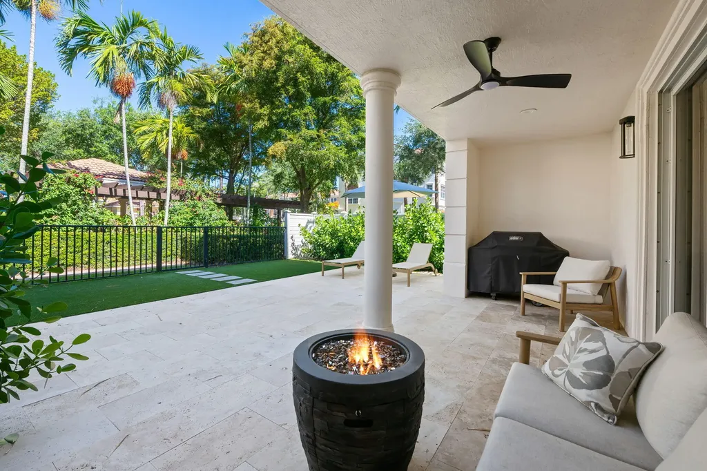 5675 NE Trieste Way Boca Raton FL 33487