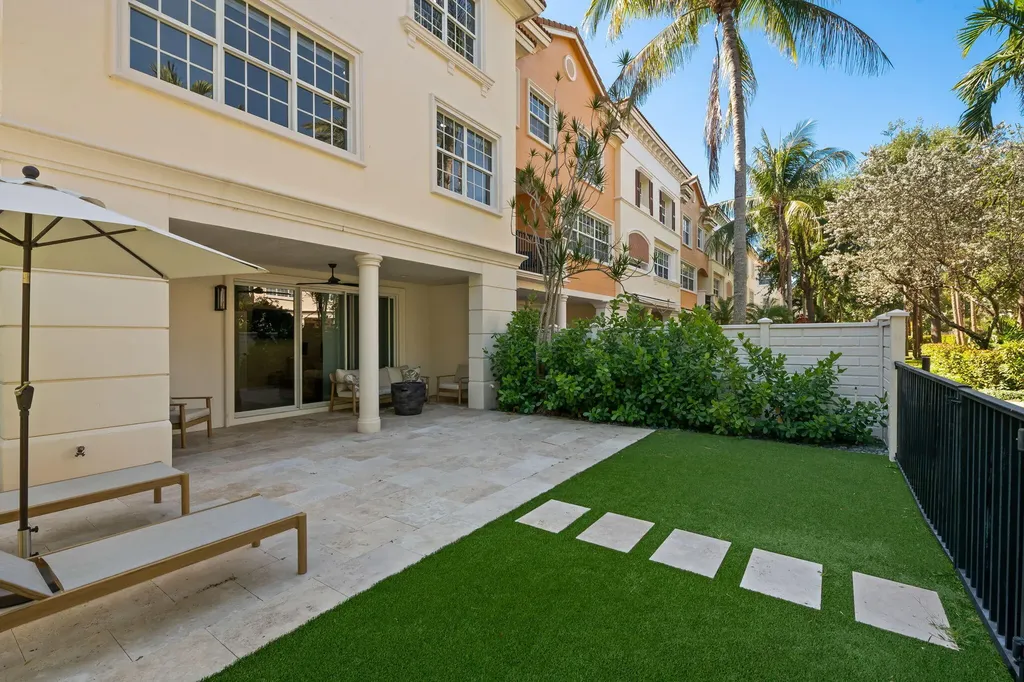 5675 NE Trieste Way Boca Raton FL 33487