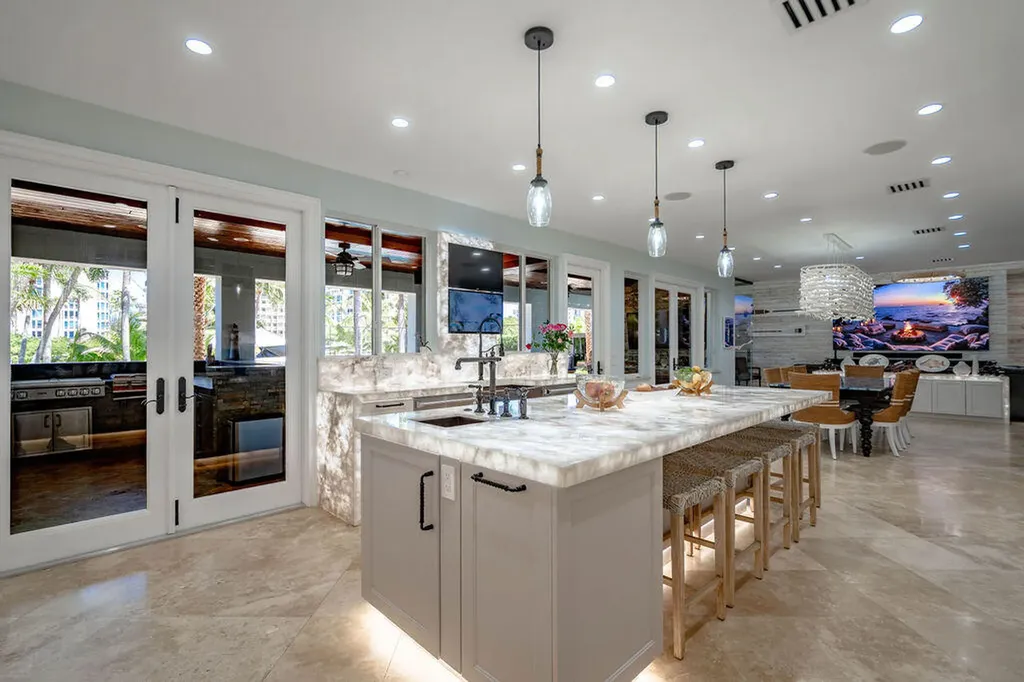 4130 NE 31st Avenue Lighthouse Point FL 33064