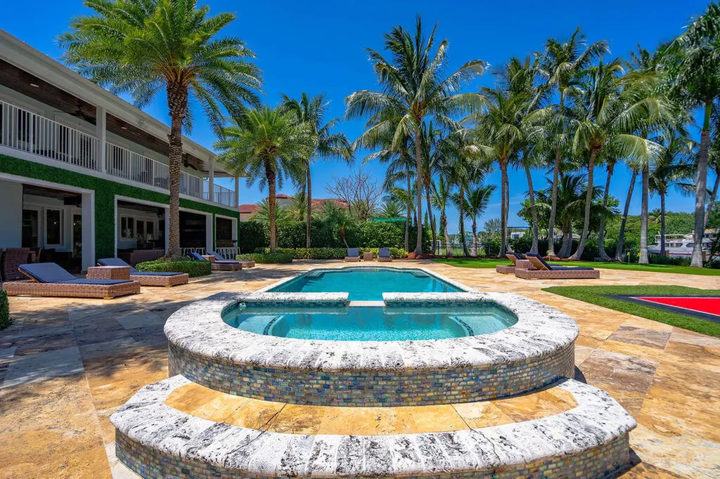 4130 NE 31st Avenue Lighthouse Point FL 33064
