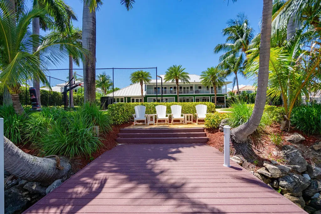 4130 NE 31st Avenue Lighthouse Point FL 33064
