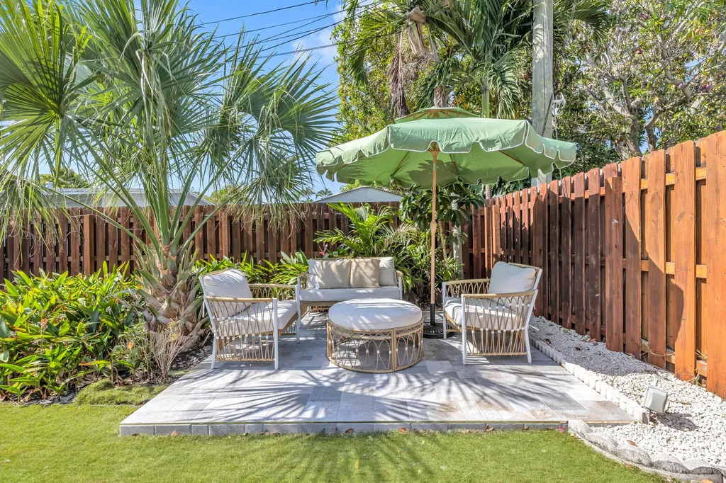 2412 NE 4th Street Pompano Beach FL 33062