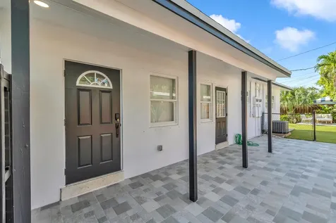 2412 NE 4th Street Pompano Beach FL 33062