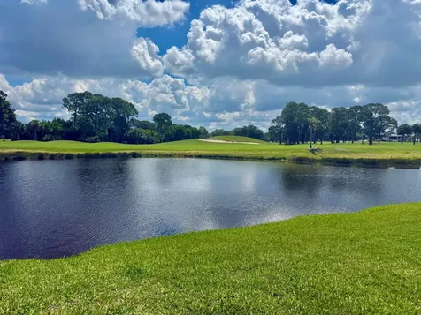 413 SW Fairway Landing Port St Lucie FL 34986