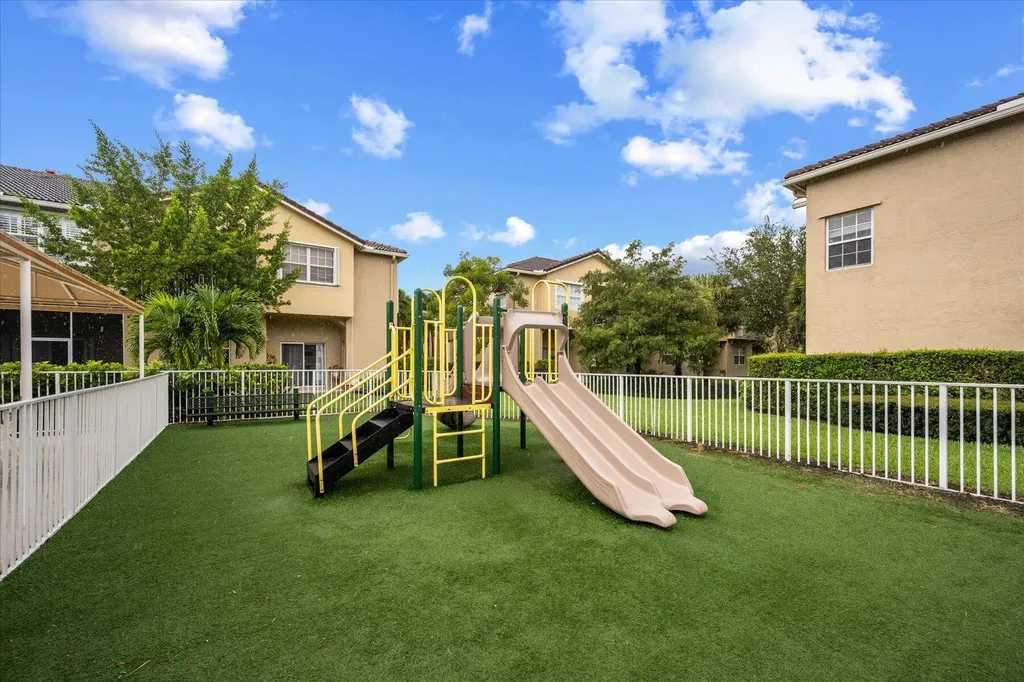 112 Lighthouse Circle Tequesta FL 33469