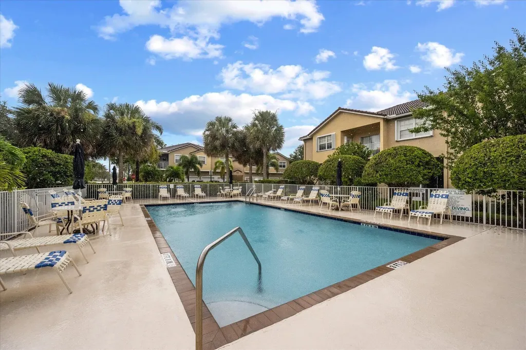 112 Lighthouse Circle Tequesta FL 33469