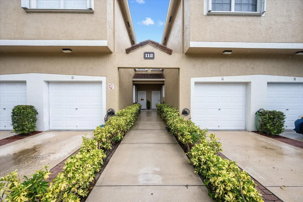 112 Lighthouse Circle Tequesta FL 33469