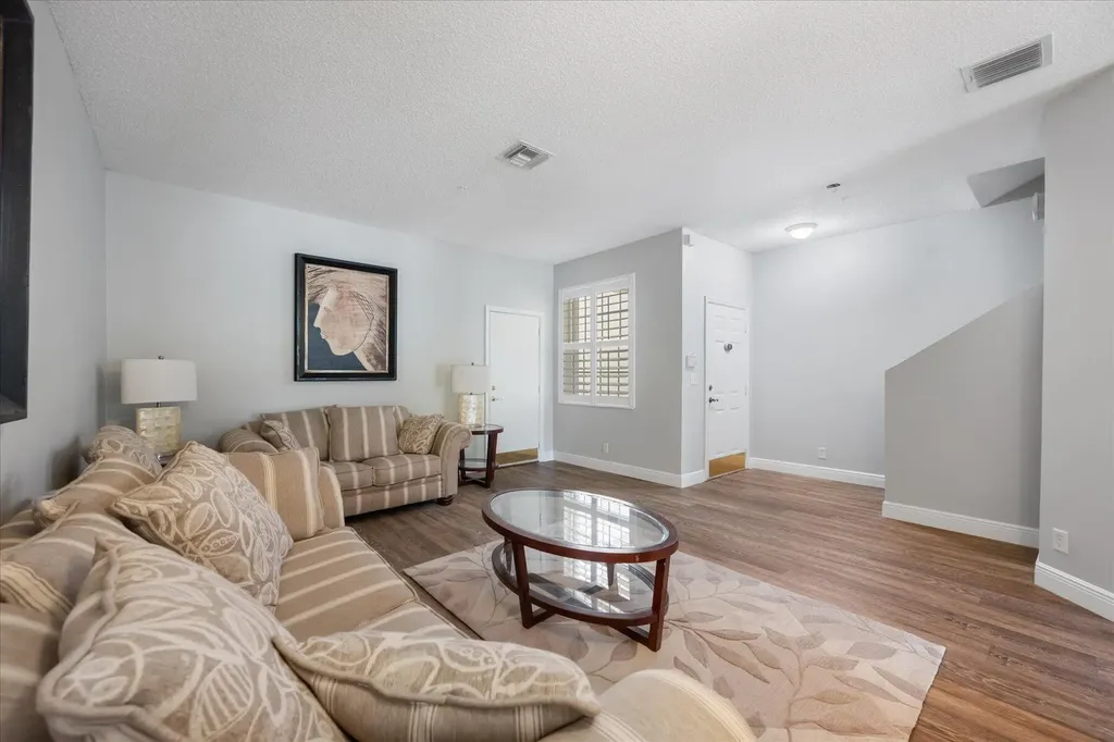 112 Lighthouse Circle Tequesta FL 33469