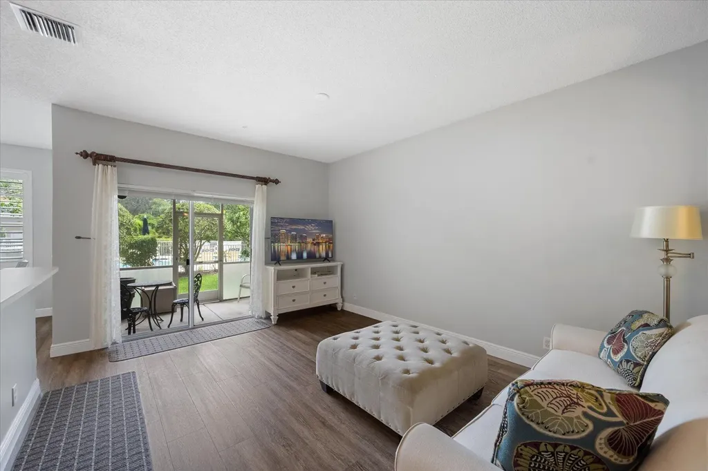 112 Lighthouse Circle Tequesta FL 33469