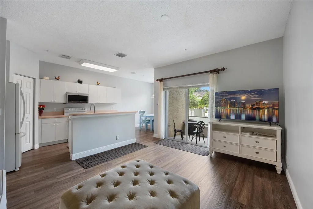 112 Lighthouse Circle Tequesta FL 33469