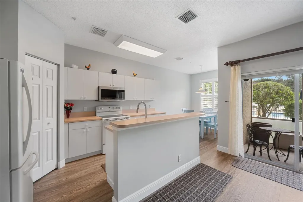 112 Lighthouse Circle Tequesta FL 33469