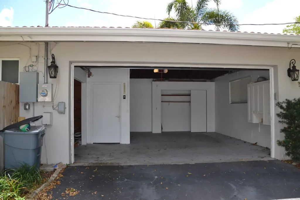 500 SW 62nd Avenue Plantation FL 33317