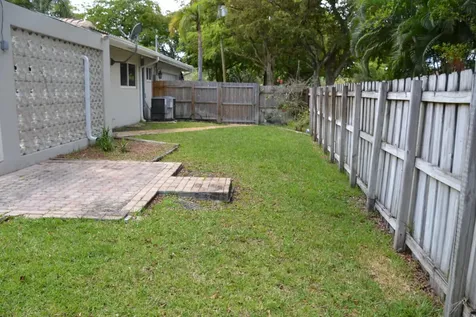 500 SW 62nd Avenue Plantation FL 33317