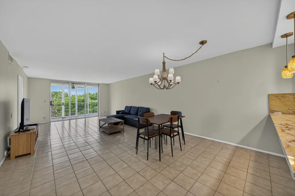 3503 Oaks Way Pompano Beach FL 33069