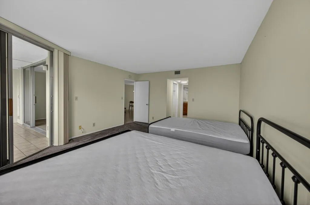 3503 Oaks Way Pompano Beach FL 33069