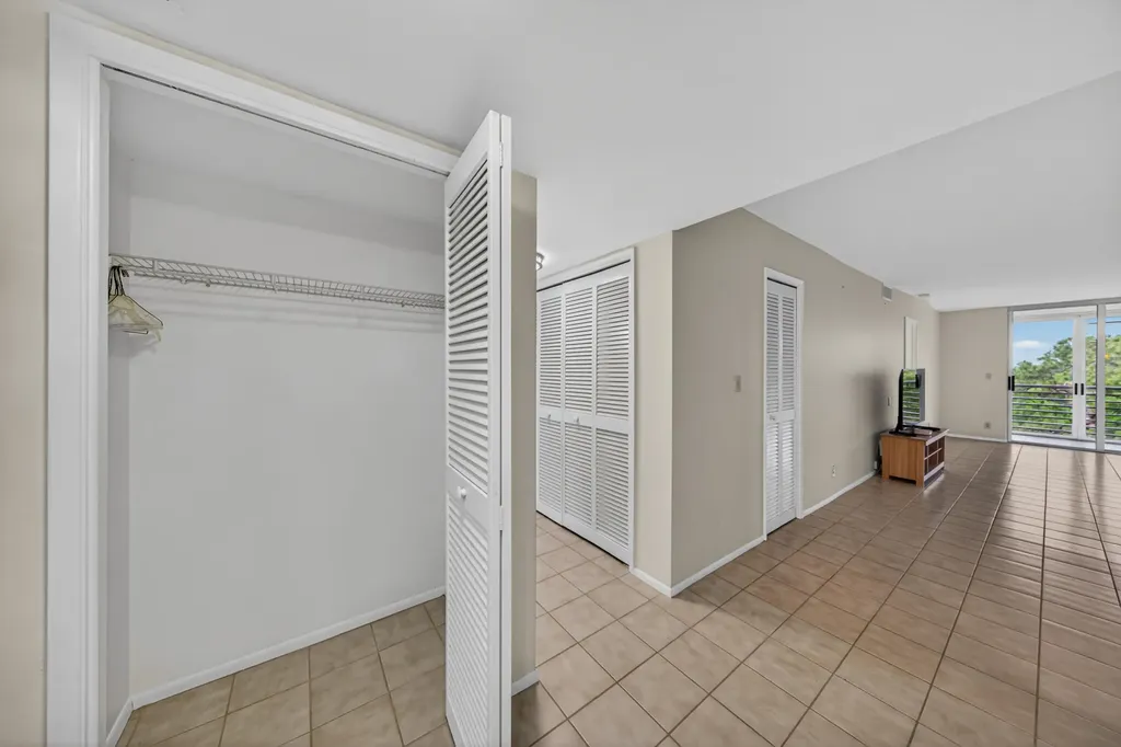 3503 Oaks Way Pompano Beach FL 33069