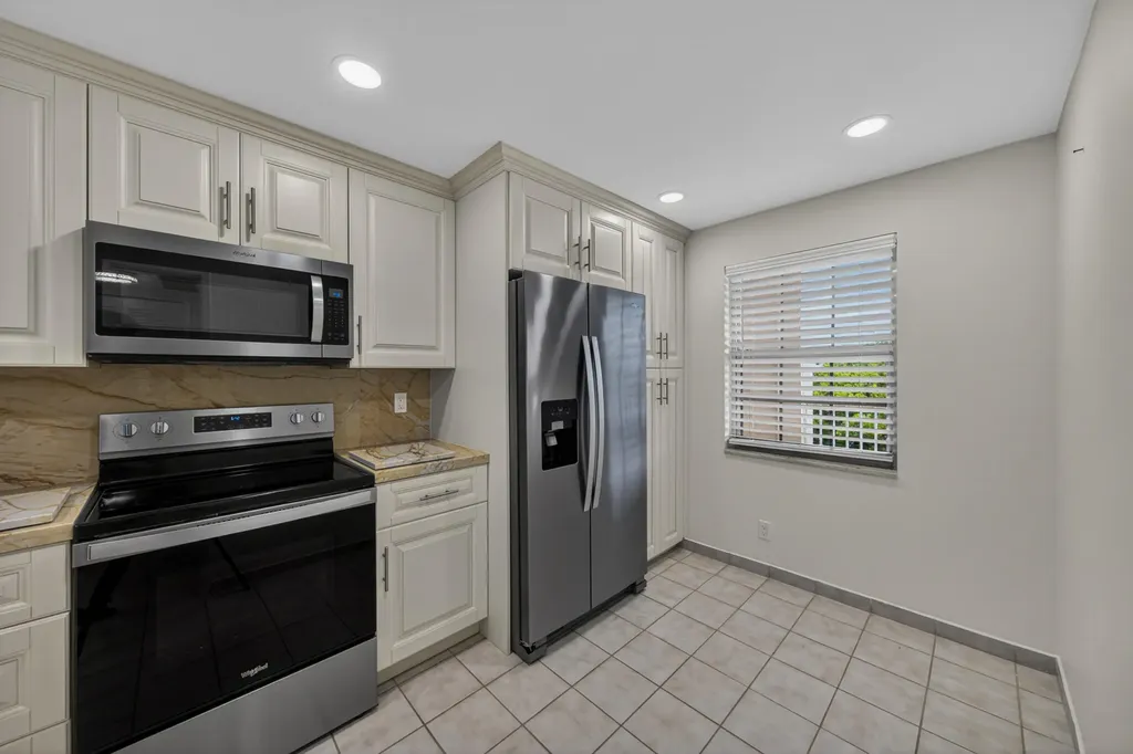 3503 Oaks Way Pompano Beach FL 33069
