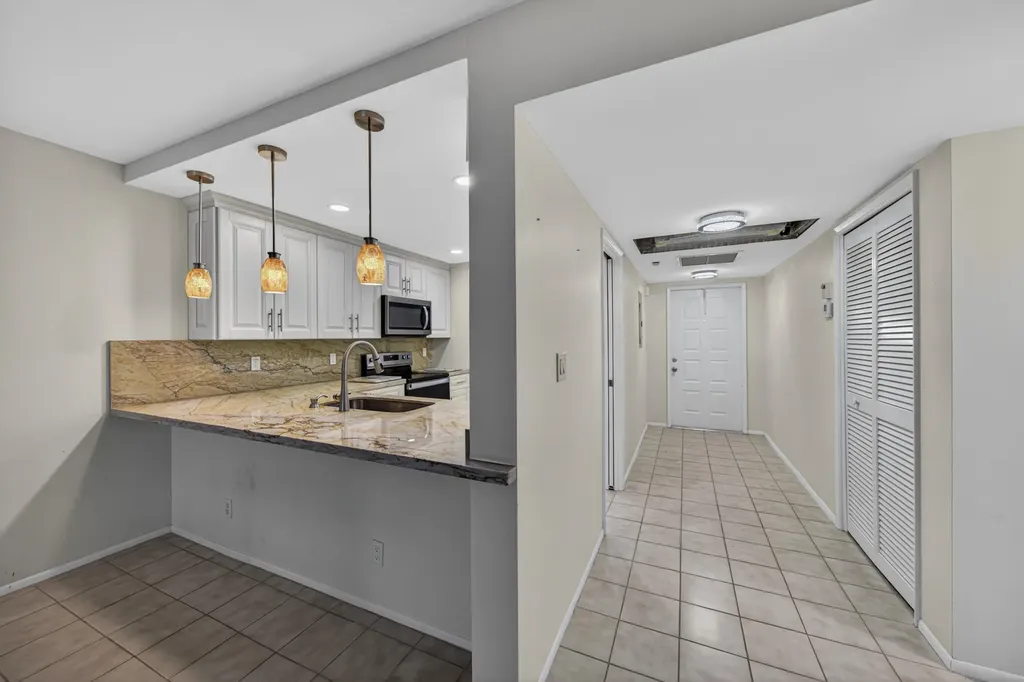 3503 Oaks Way Pompano Beach FL 33069